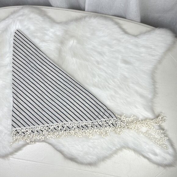 ⚓️ NWOT Oatmeal Black Striped Triangle Bandanna Scarf Lace Fringe Forever 21 OS - Picture 2 of 16